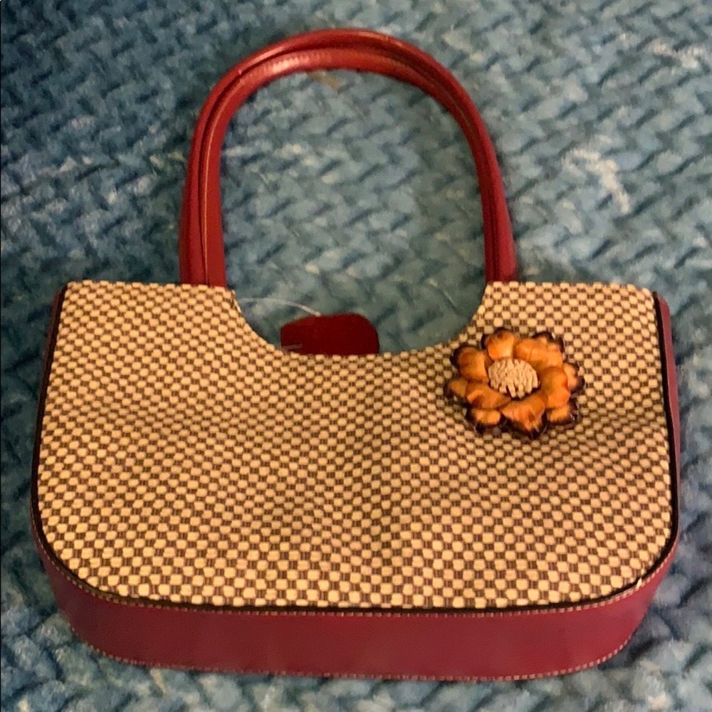 Hand bag